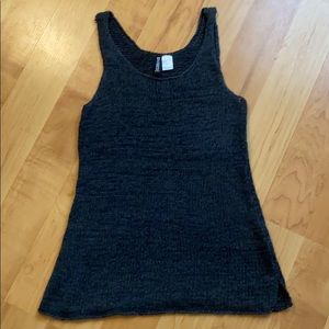 H&M Divided sweater tank